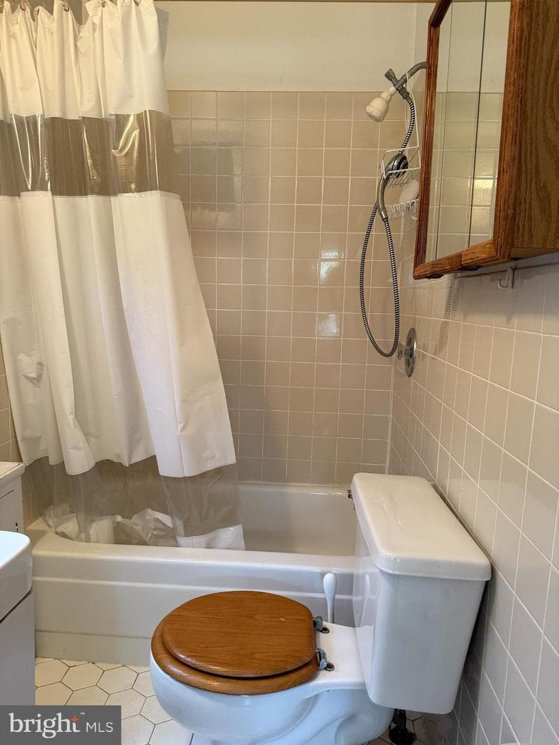 152 3rd Avenue photo 8