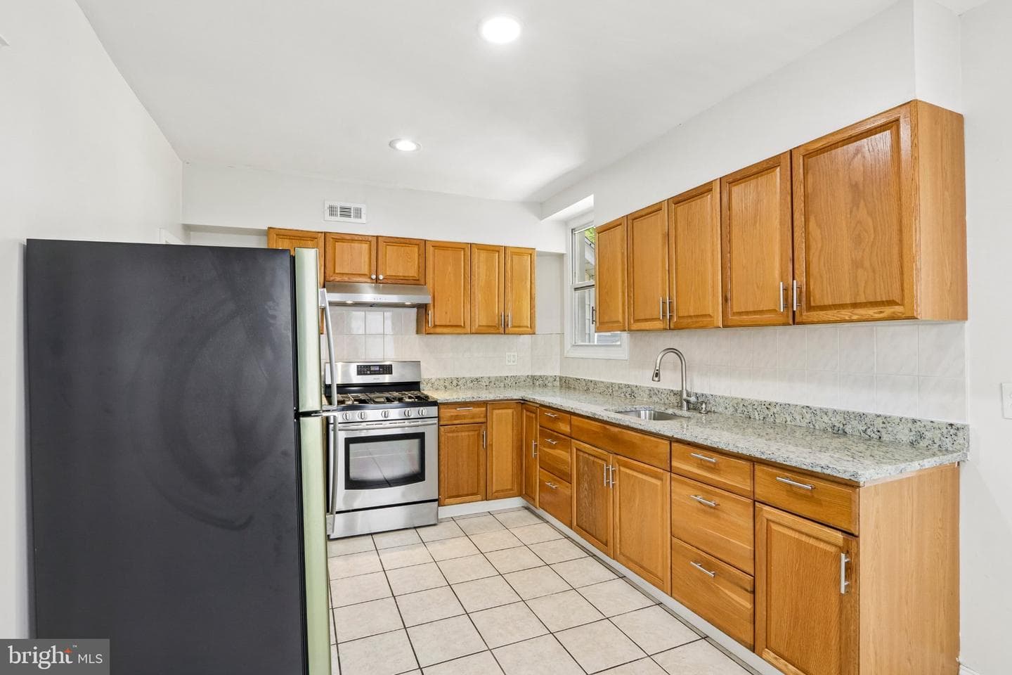 7407 Rogers Avenue photo 12