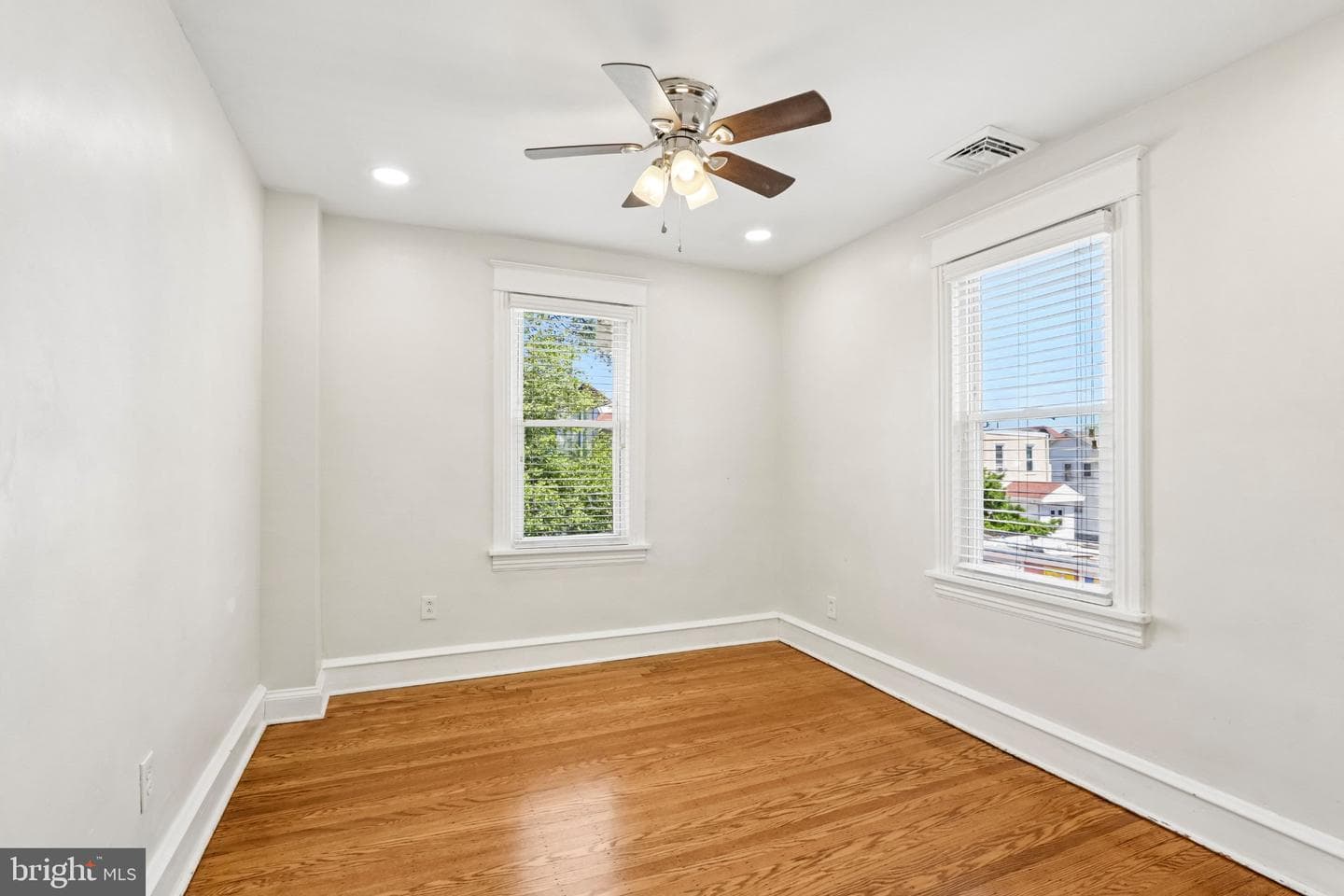 7407 Rogers Avenue photo 23