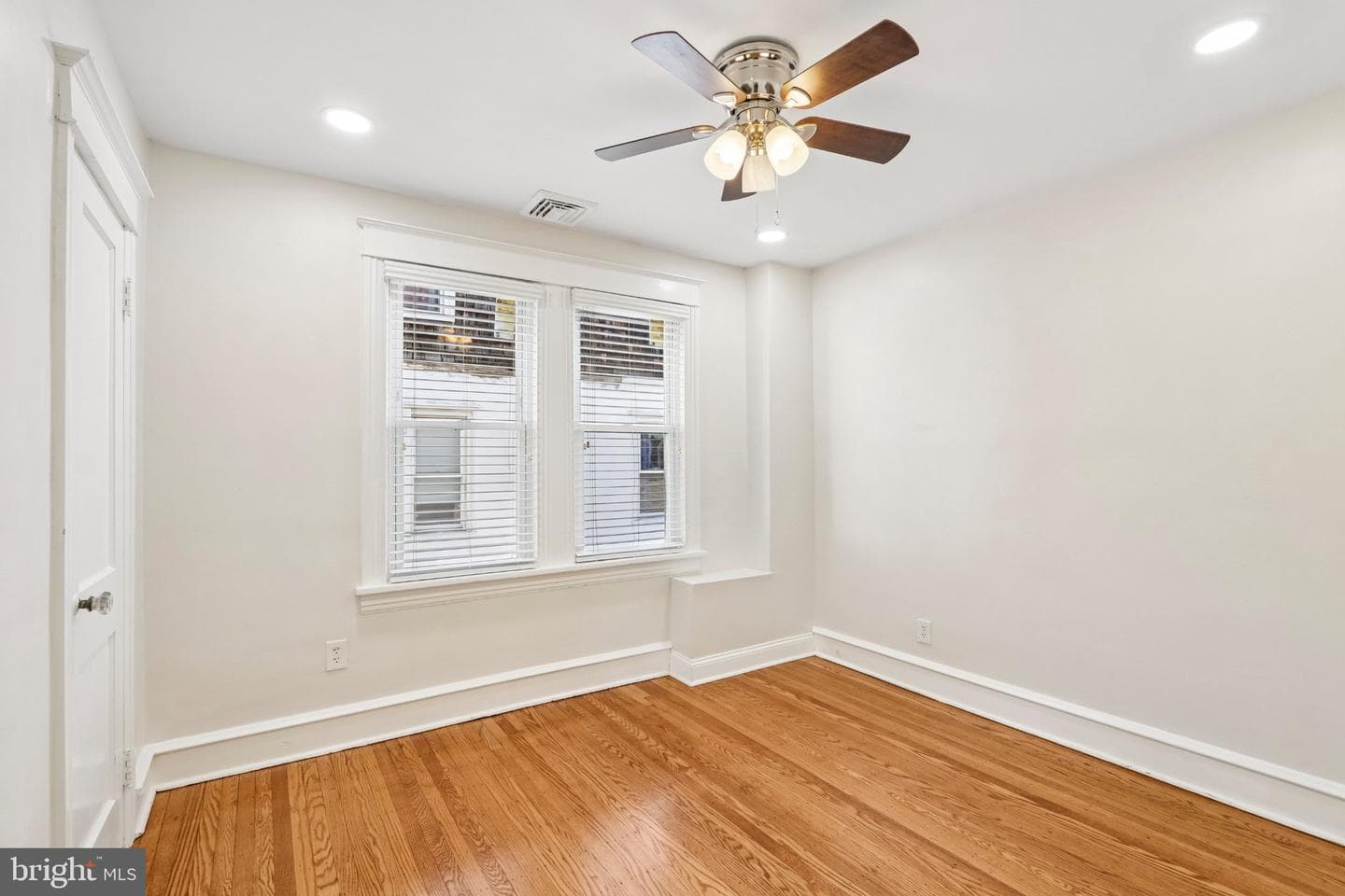 7407 Rogers Avenue photo 25