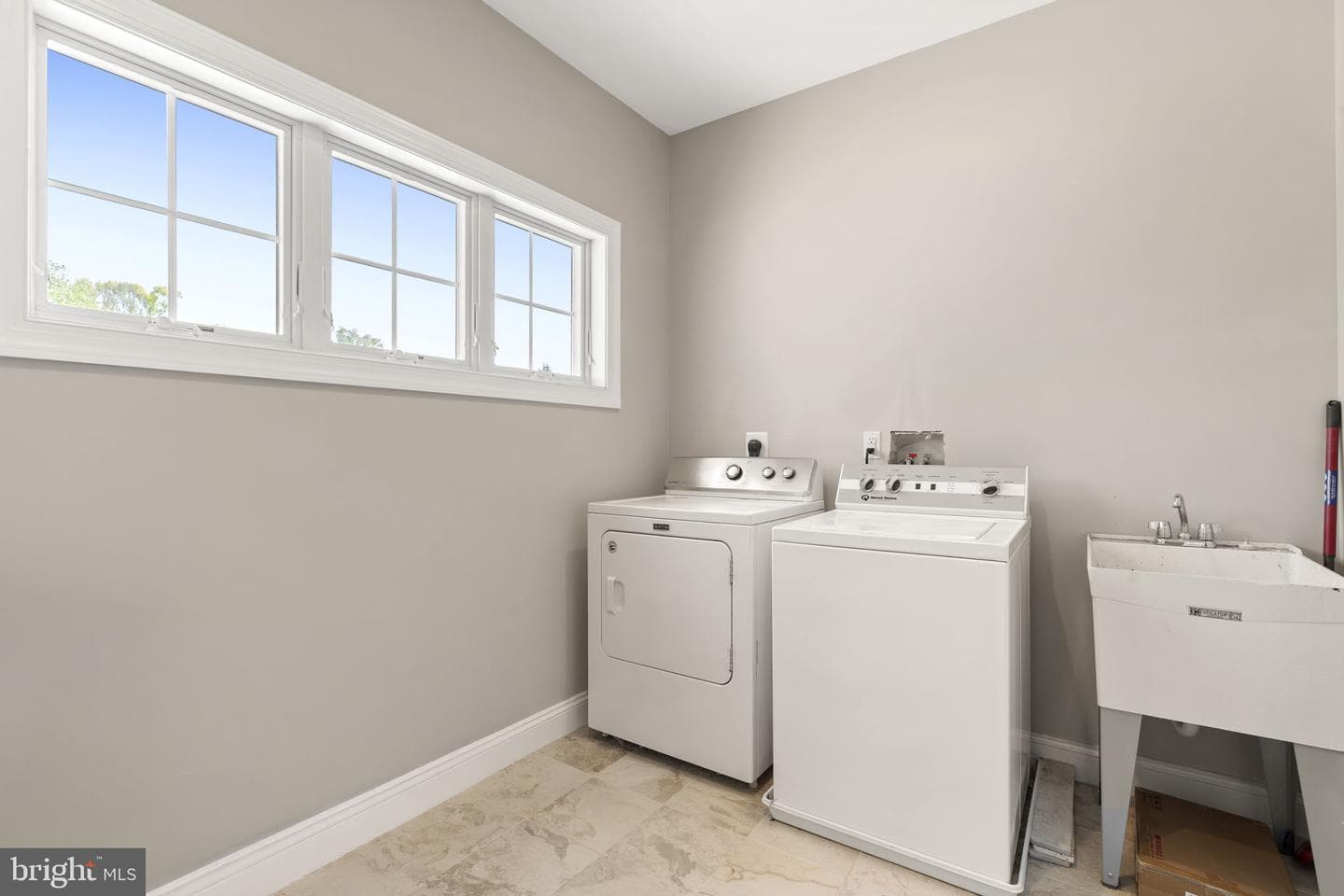 217 Harvard Road photo 42