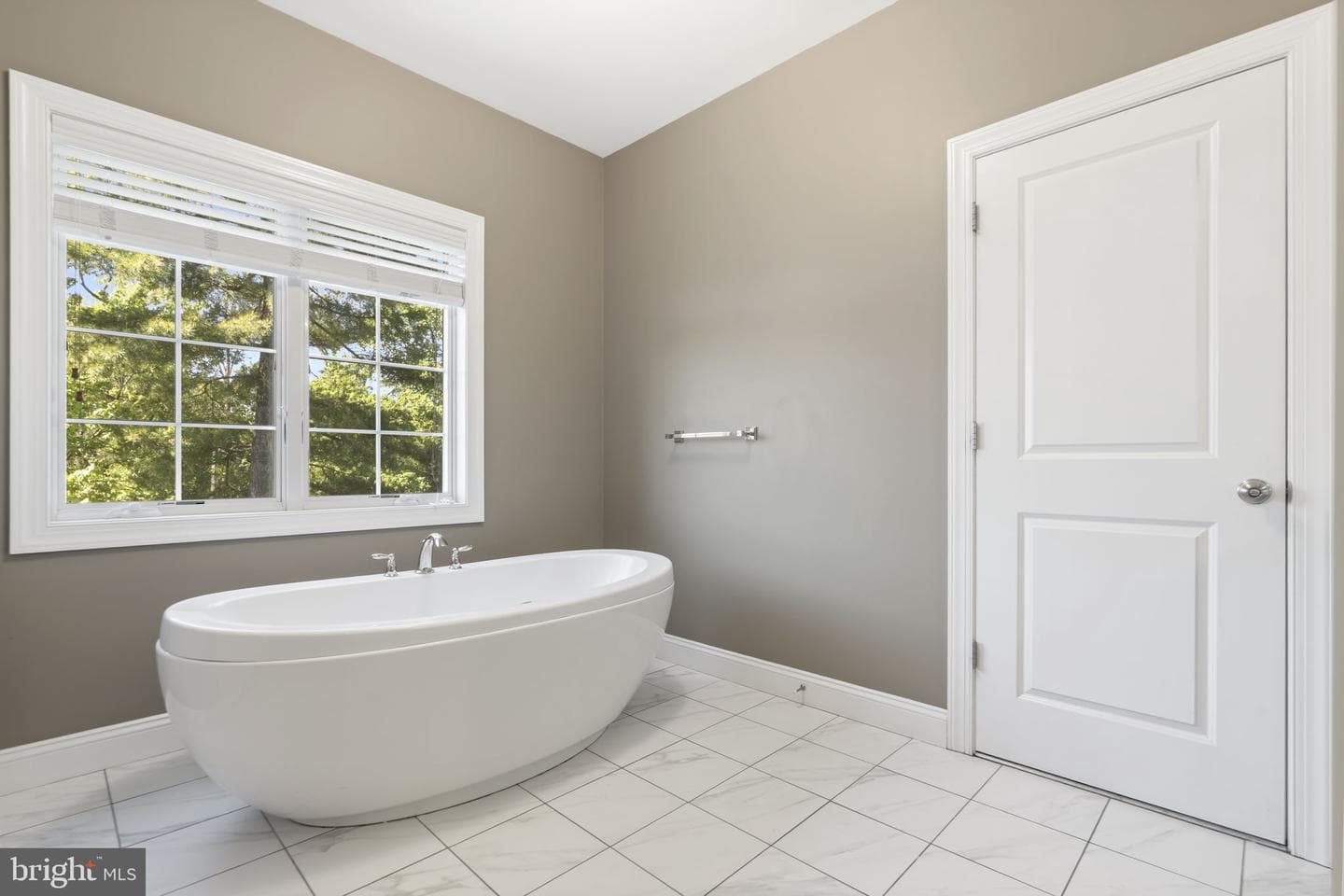 217 Harvard Road photo 47
