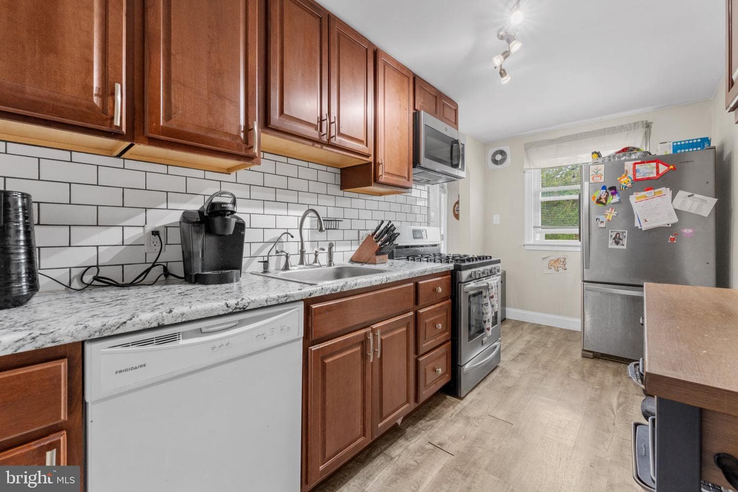 507 Perry Street photo 10