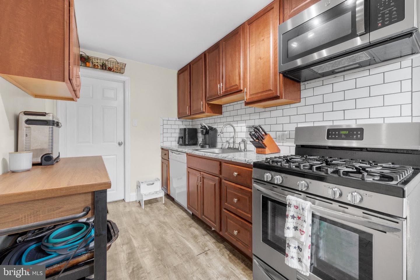507 Perry Street photo 9