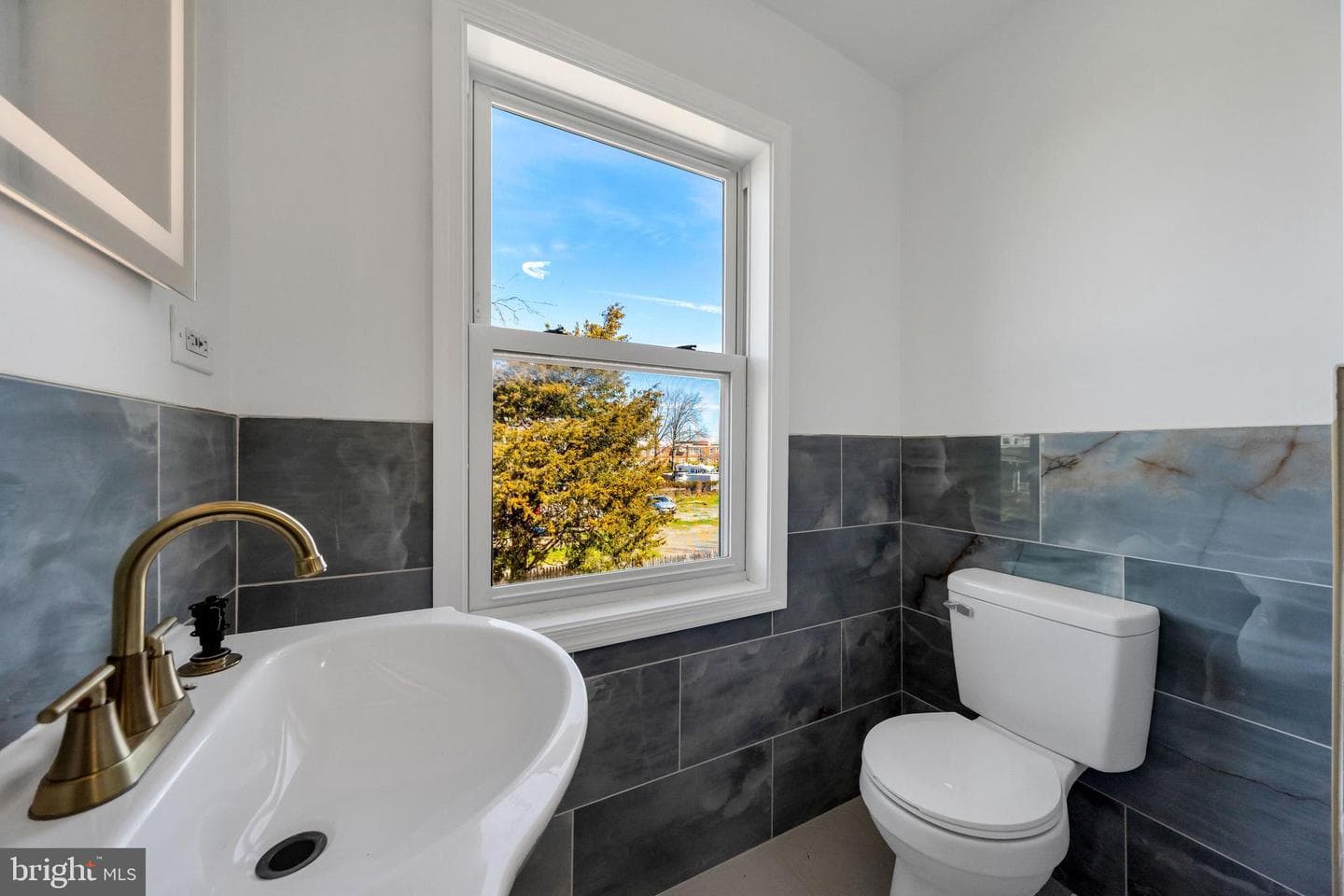 219 N Wycombe Avenue photo 41