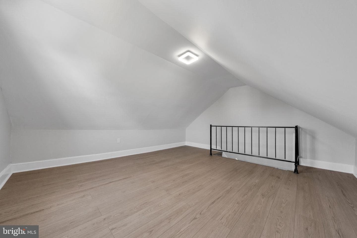 219 N Wycombe Avenue photo 43