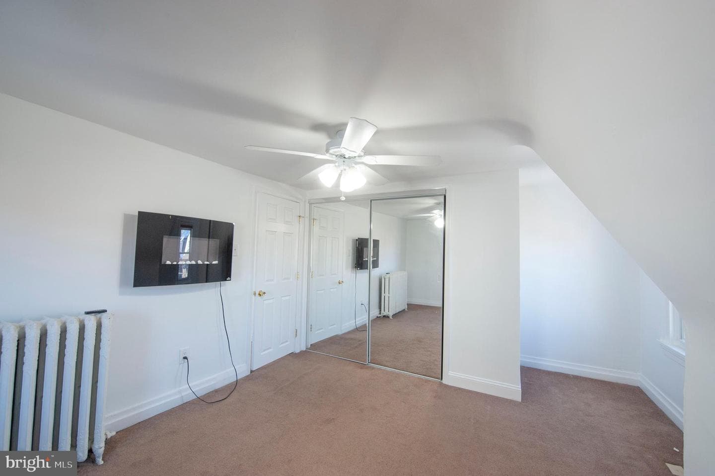 827 Aubrey Ave photo 23