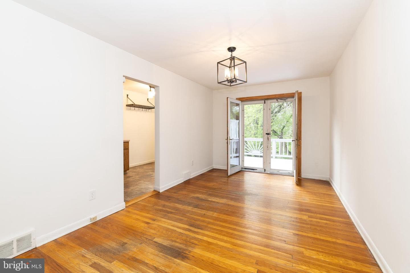 1420 Powell Road photo 11