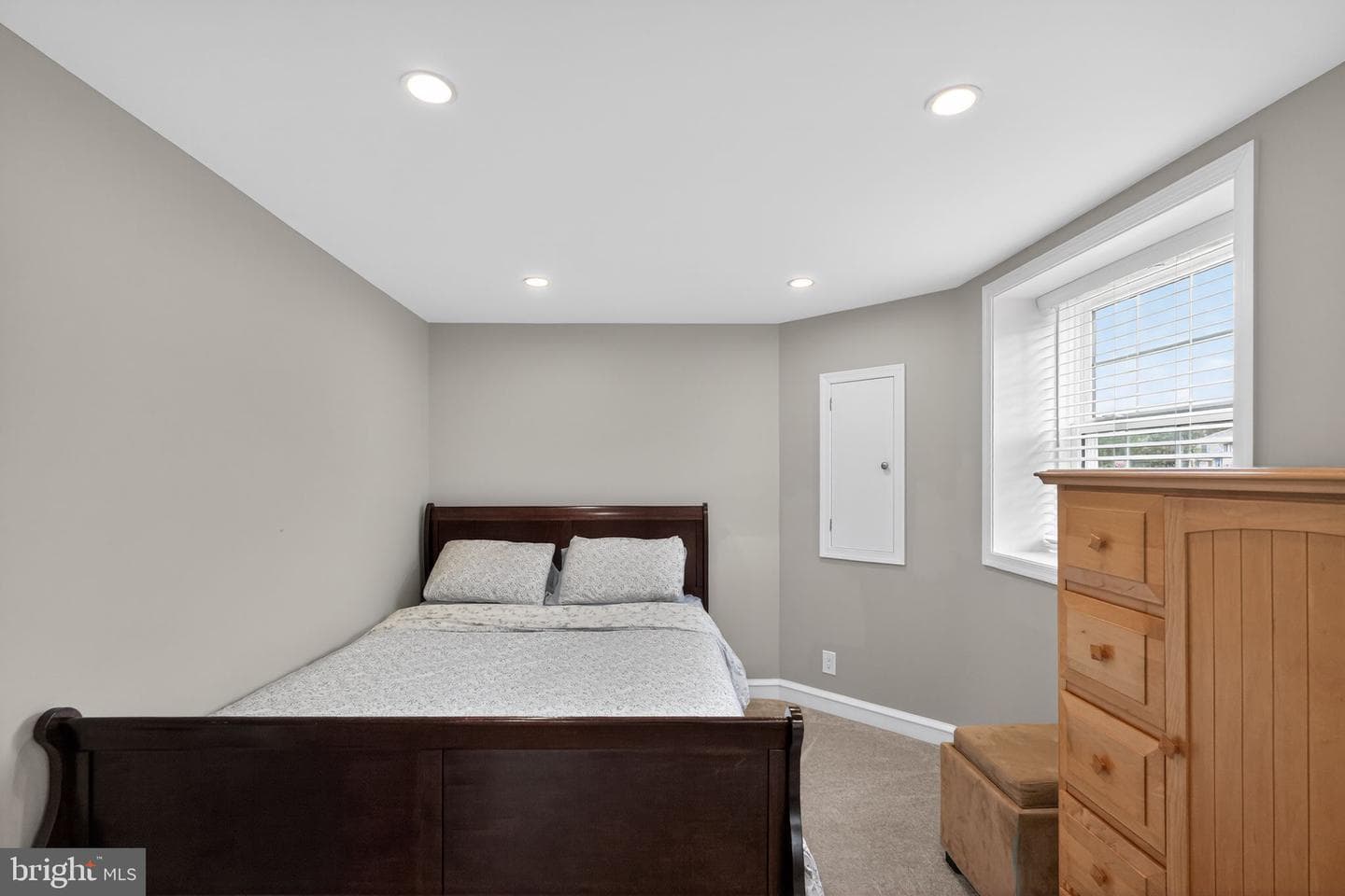 226 Canterbury Drive photo 27