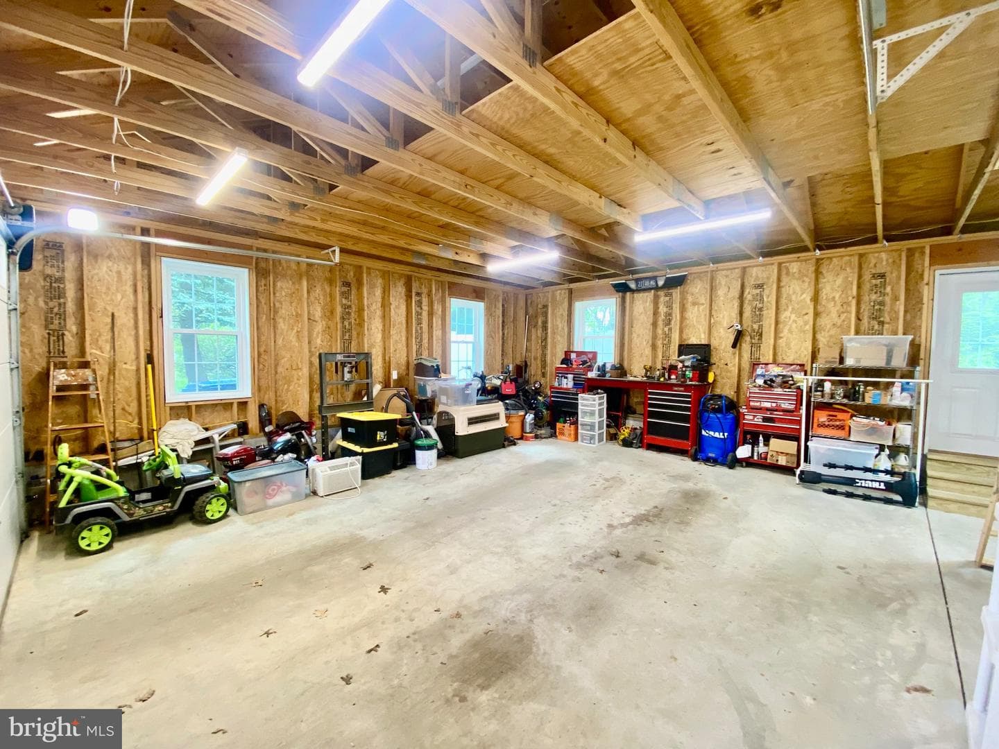 226 Canterbury Drive photo 33