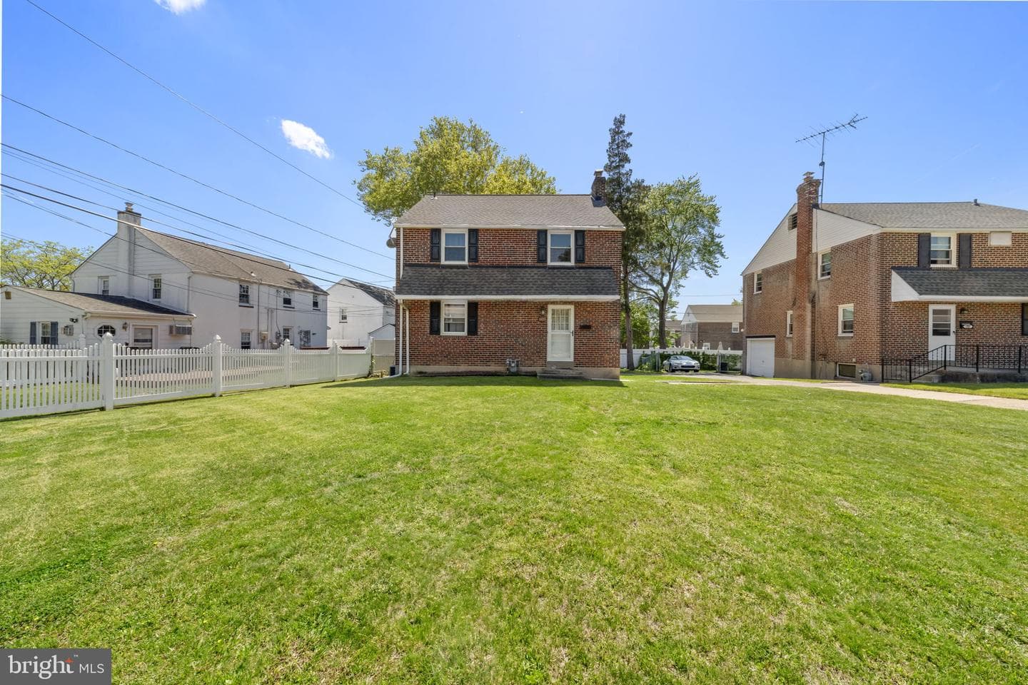 605 Circle Terrace