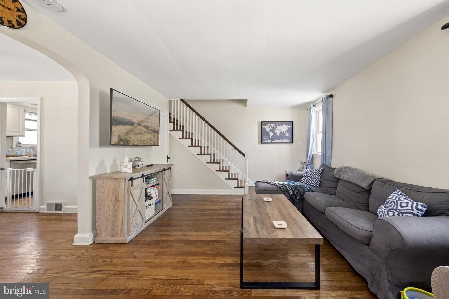 605 Circle Terrace photo 4