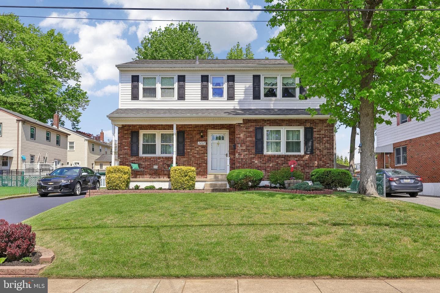 2607 Grand