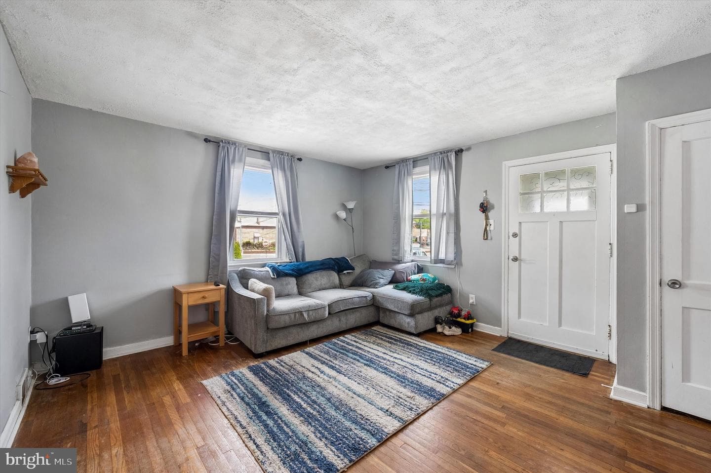 921 Spruce Street photo 3