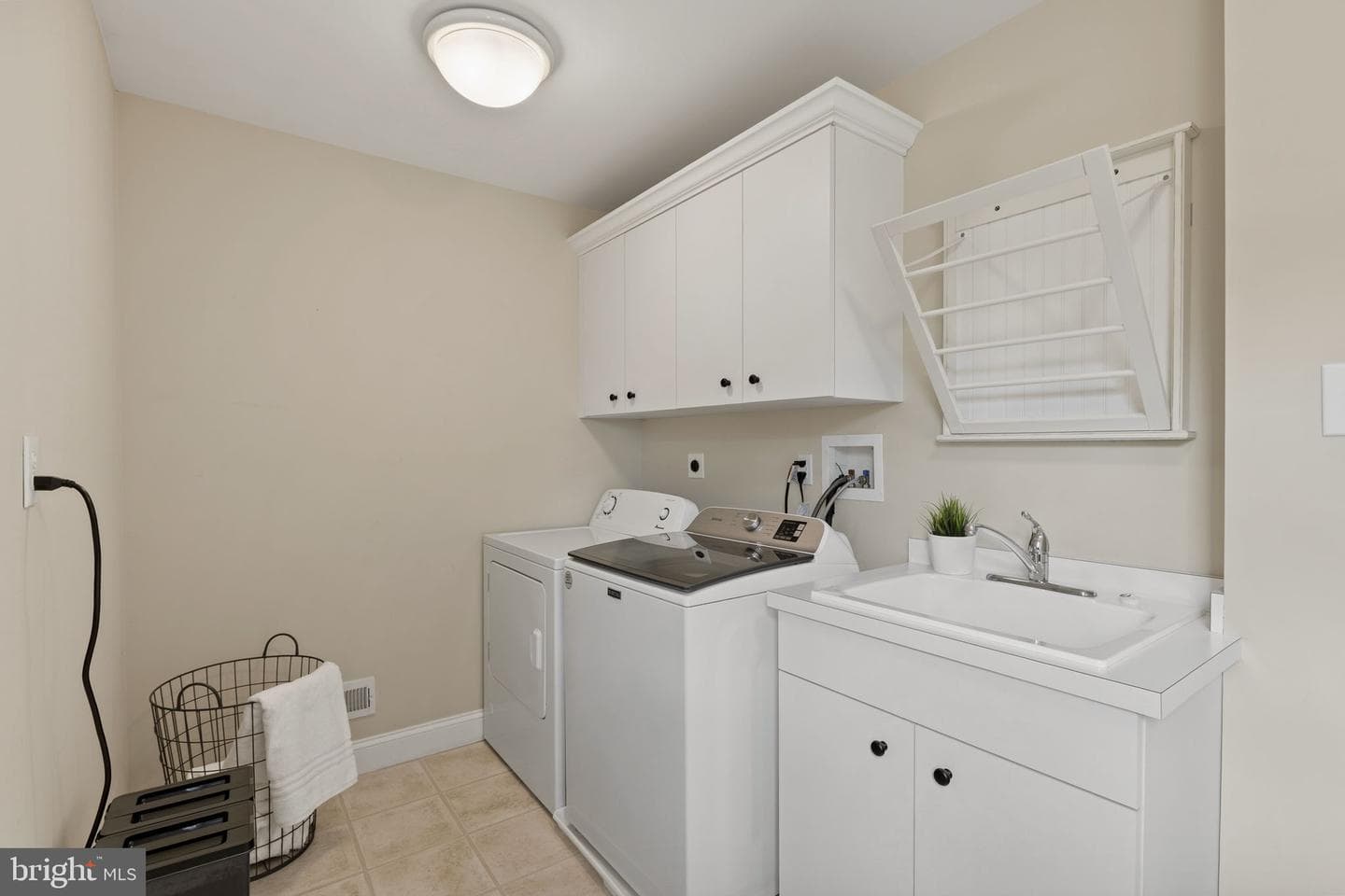 100 Water Mill Lane photo 96