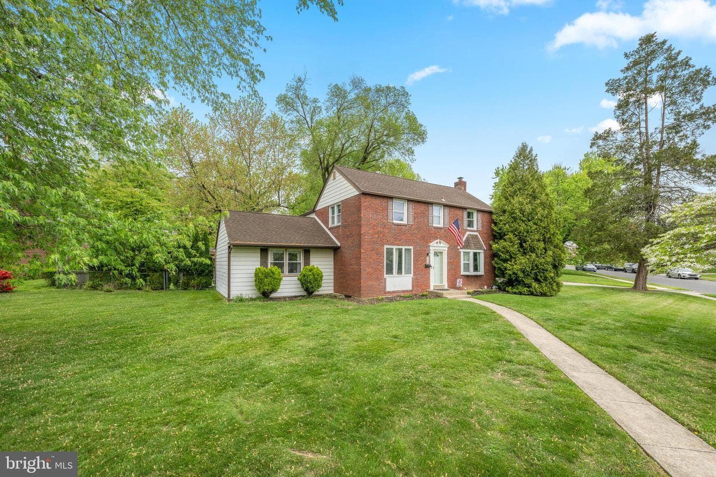 548 Claremont Road photo 2