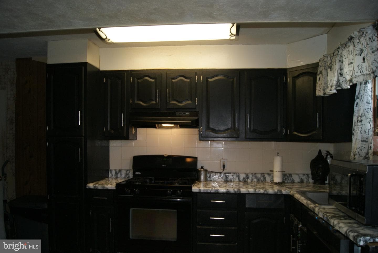 735 Grant Road photo 22