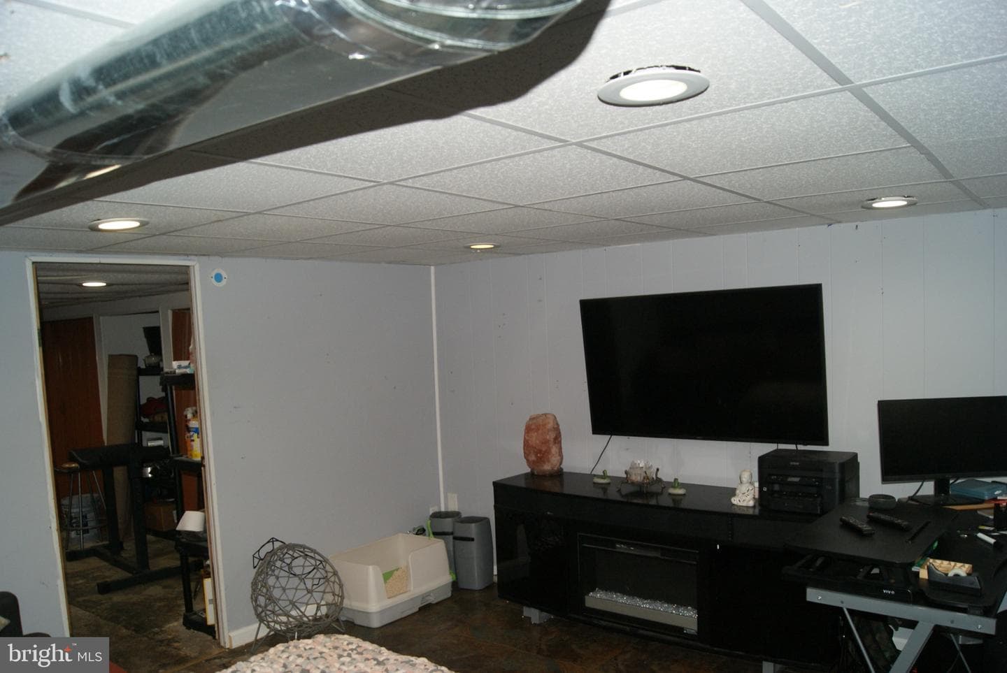 735 Grant Road photo 32