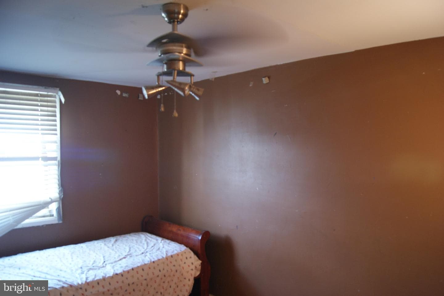 735 Grant Road photo 47