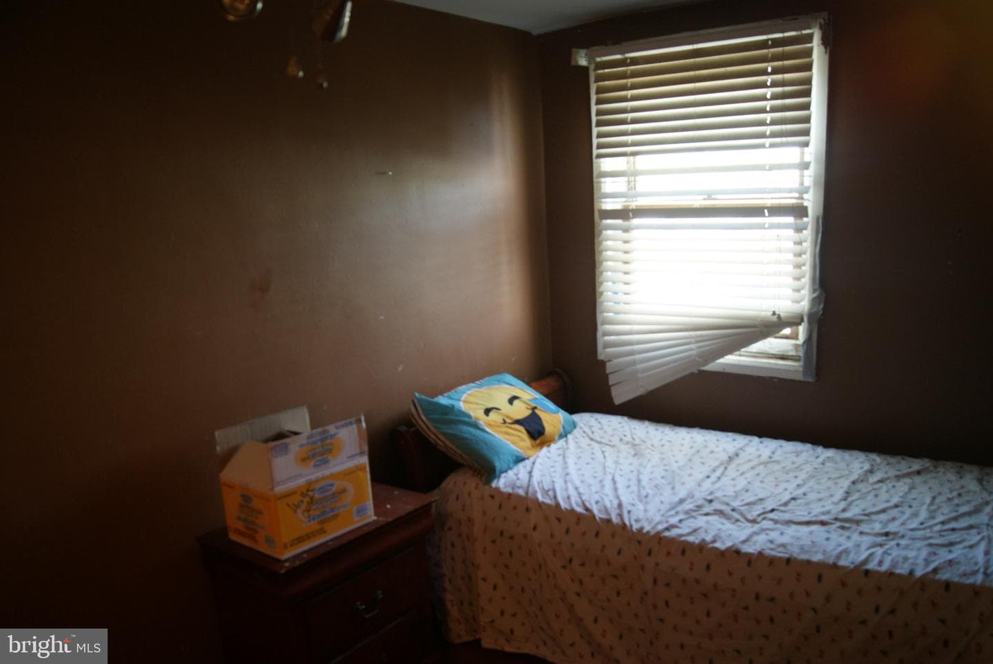 735 Grant Road photo 48