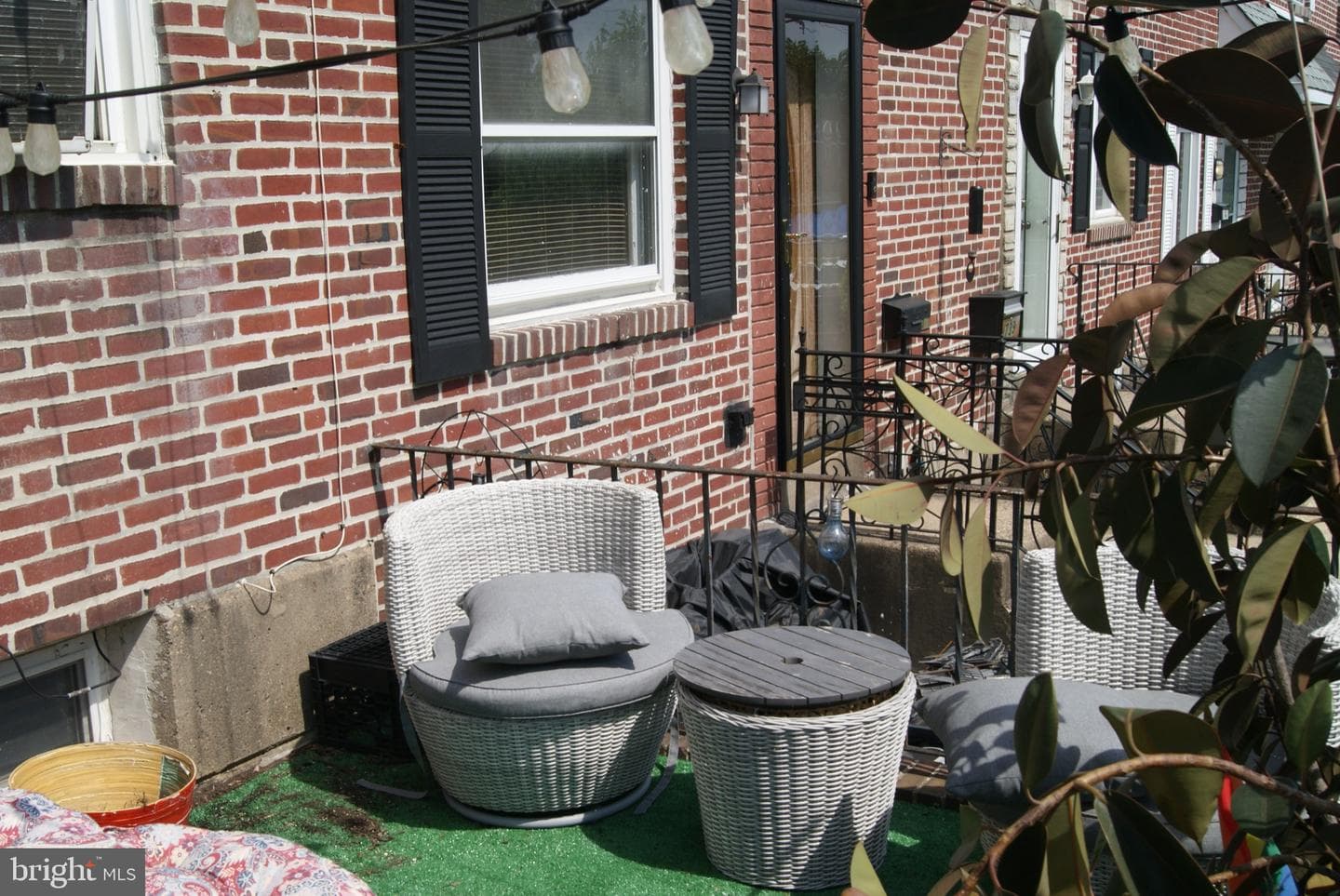 735 Grant Road photo 7
