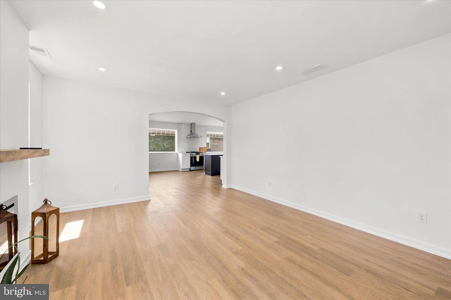 8 James Road photo 16