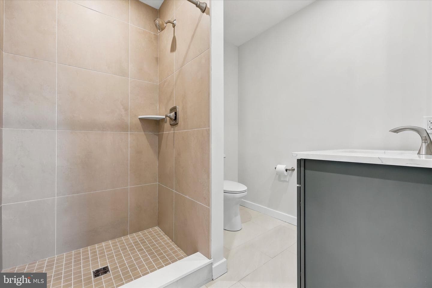 8 James Road photo 20