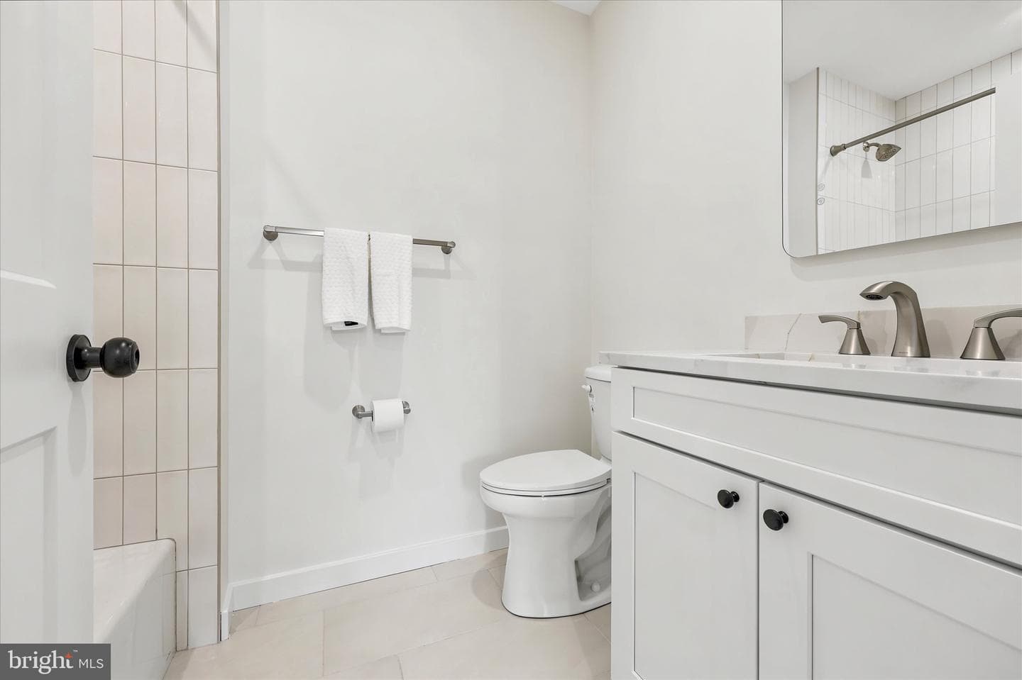 8 James Road photo 26
