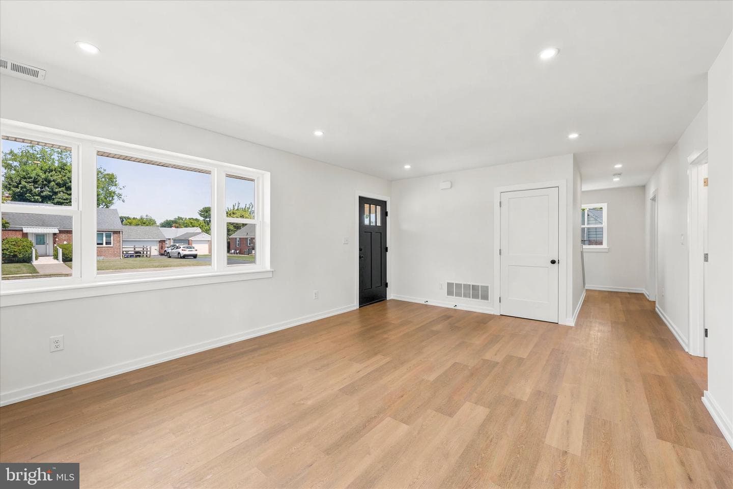 8 James Road photo 8