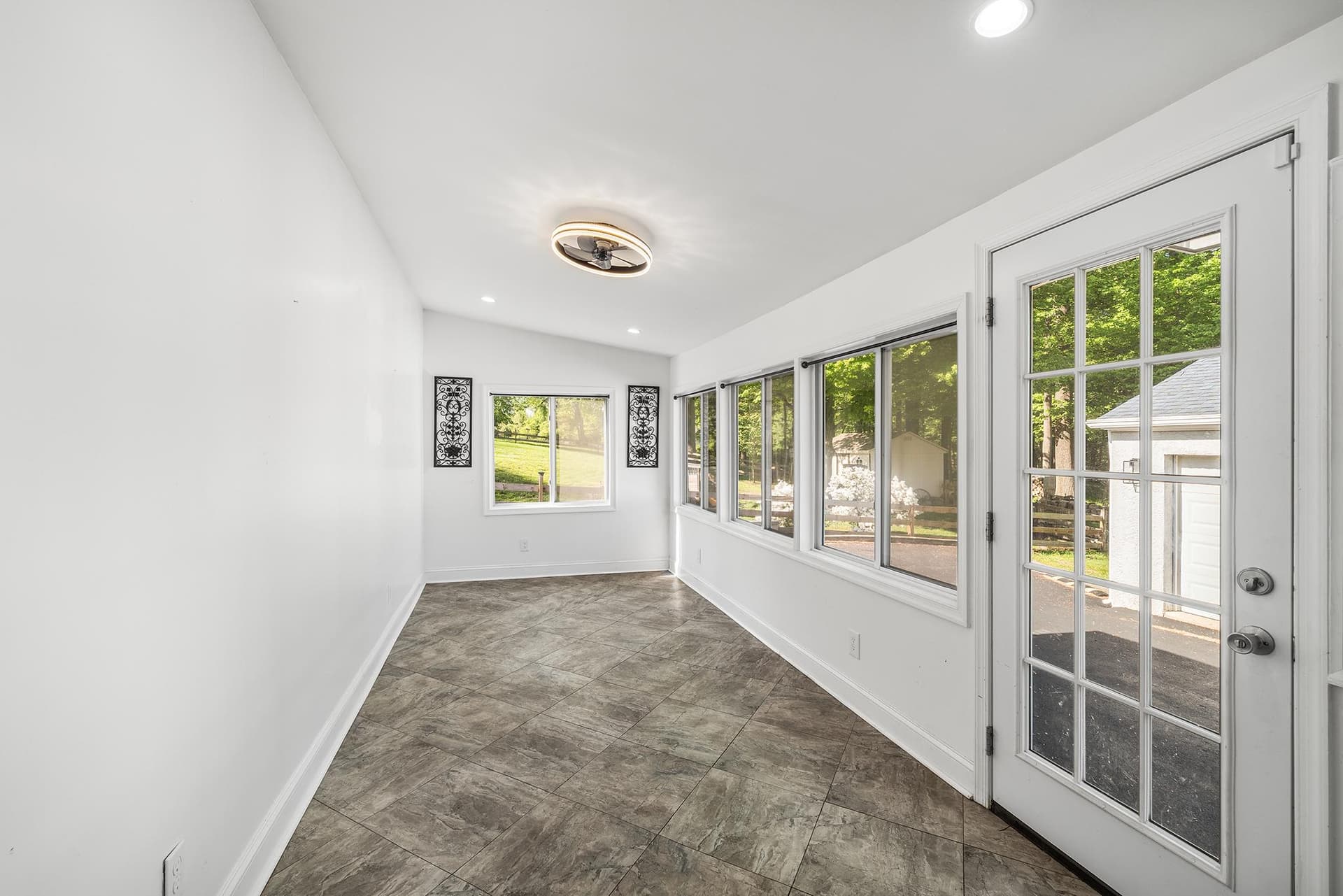 5214 Chichester Avenue photo 9