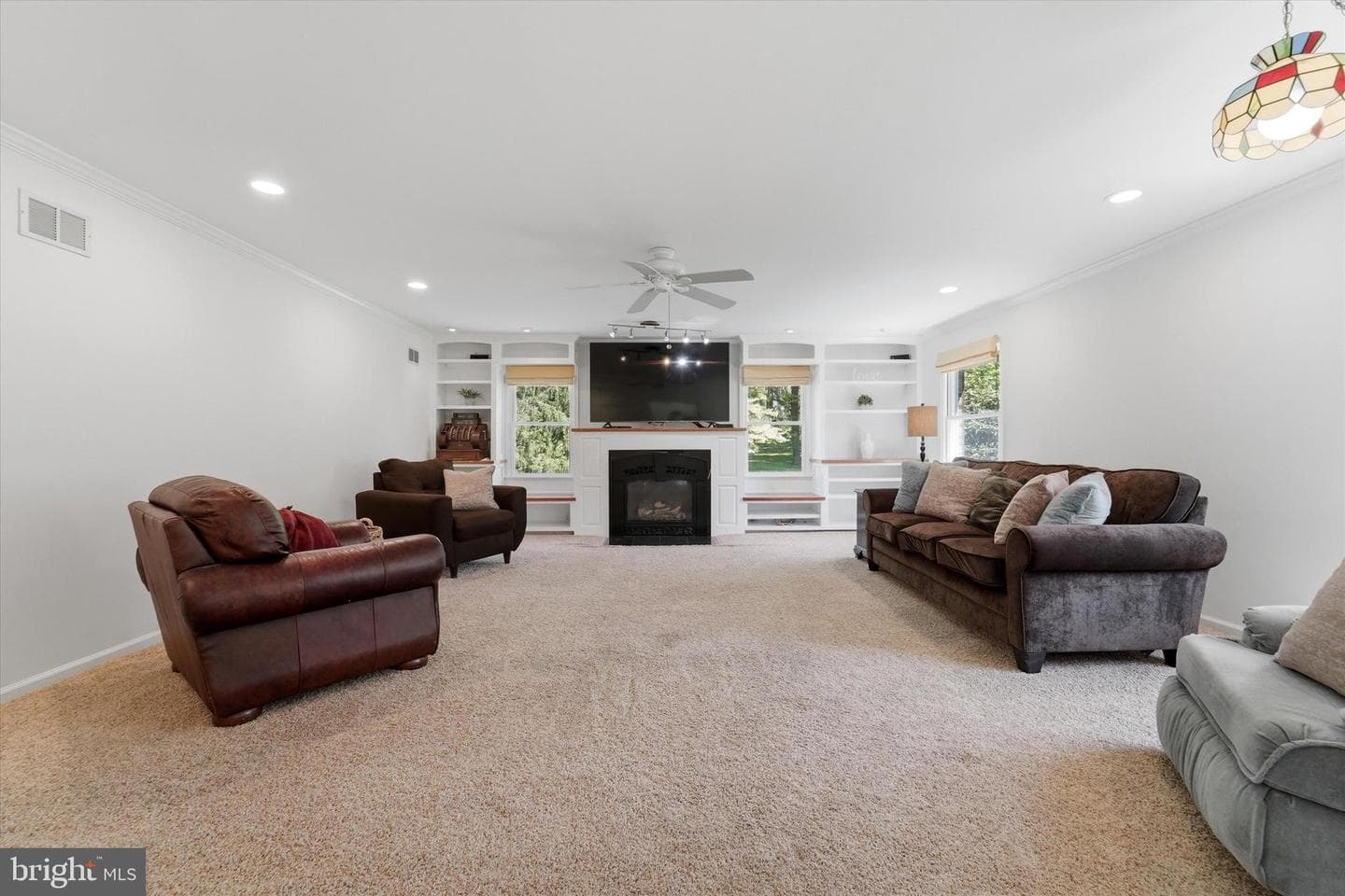 2 Woodbriar Drive photo 20
