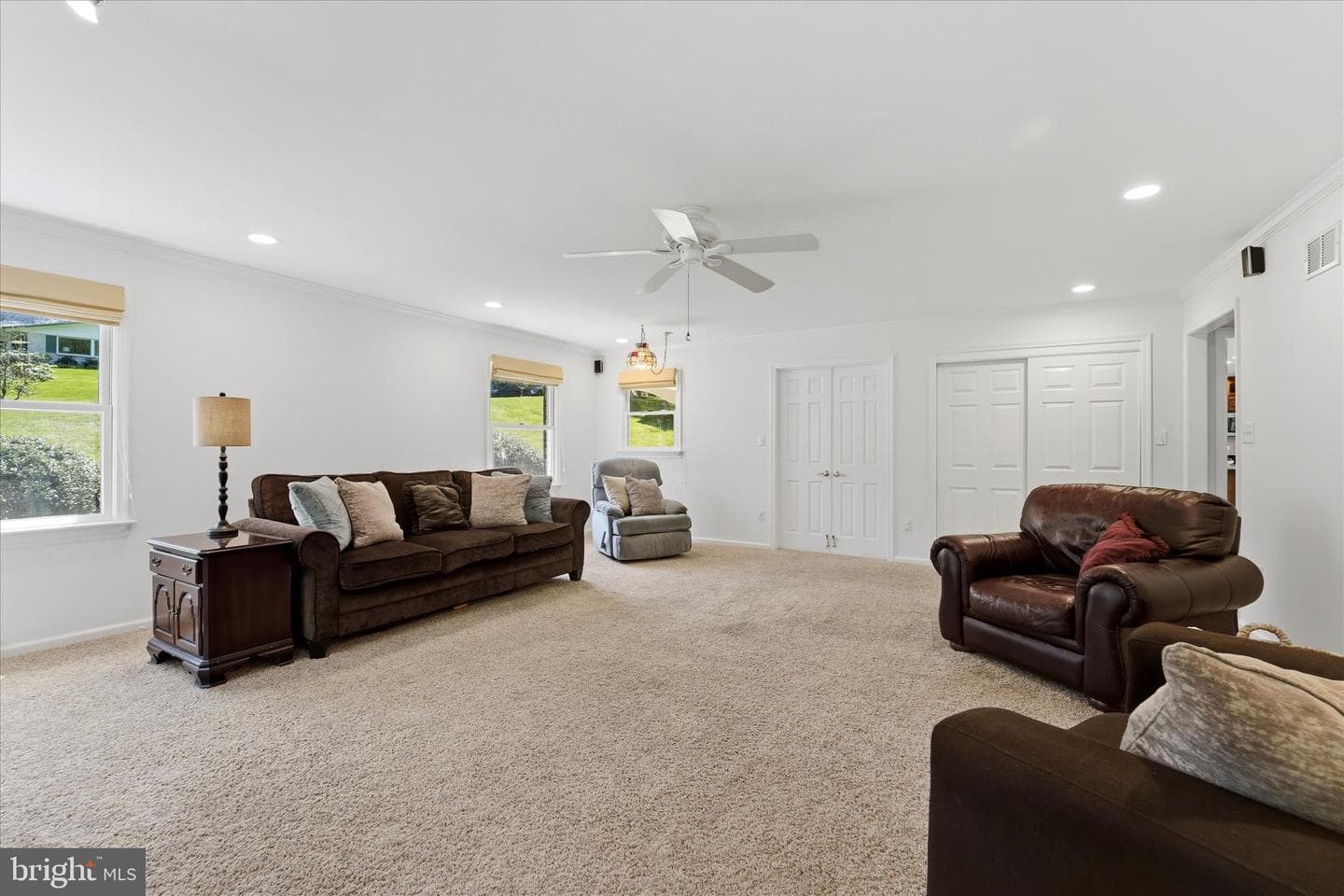 2 Woodbriar Drive photo 24