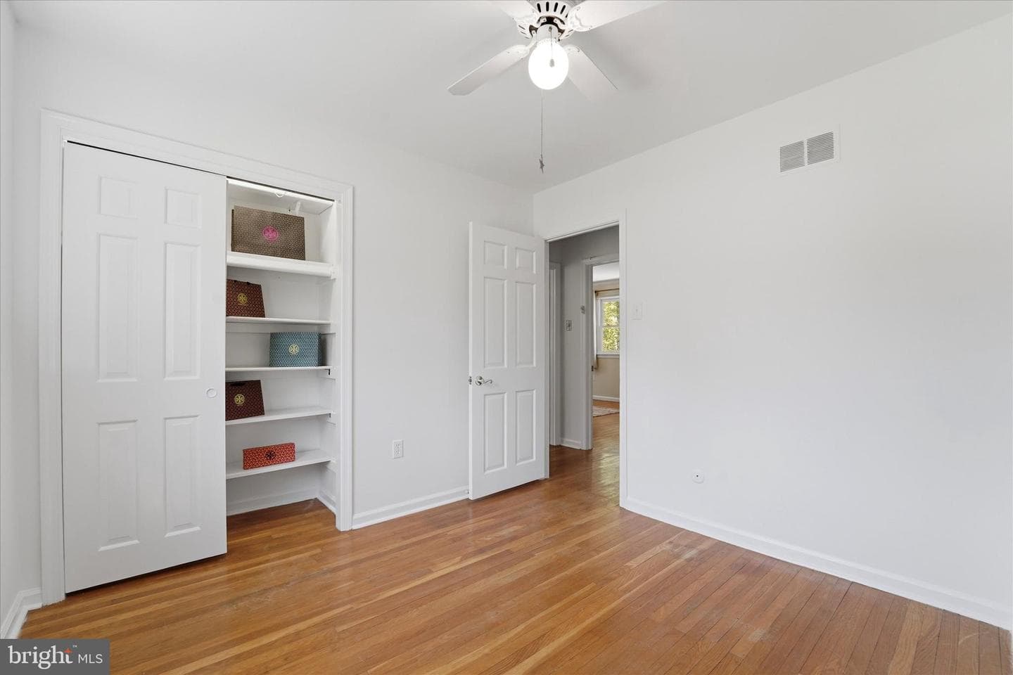 2 Woodbriar Drive photo 36