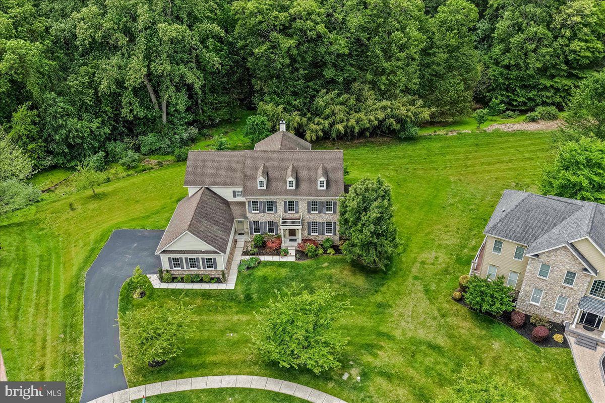 13 Evergreen Place photo 33