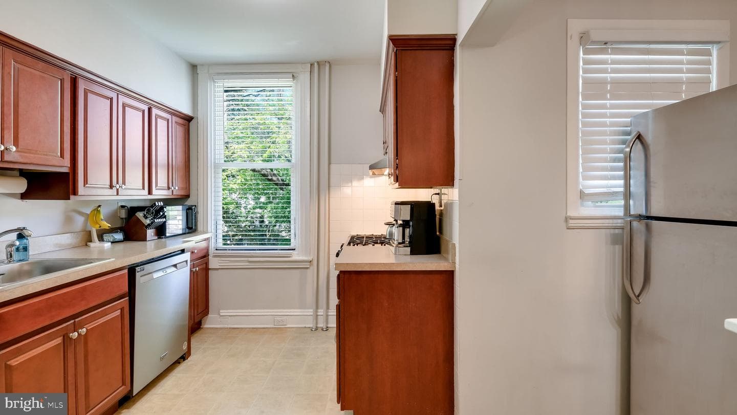 264 N Aberdeen Avenue photo 10