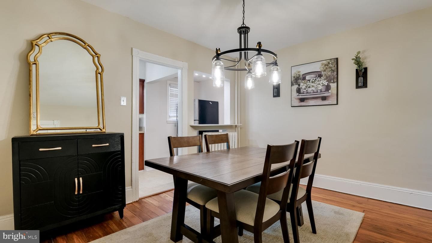 264 N Aberdeen Avenue photo 8