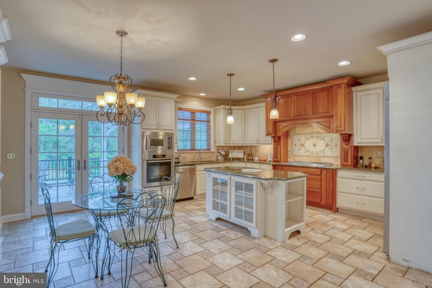 357 Willits Way photo 20