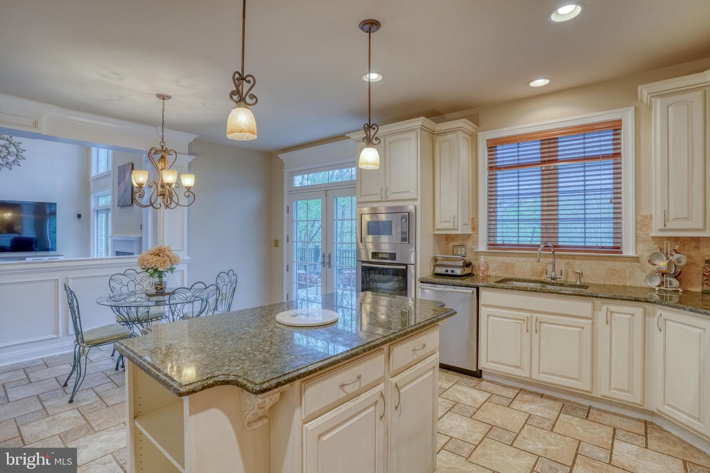 357 Willits Way photo 27