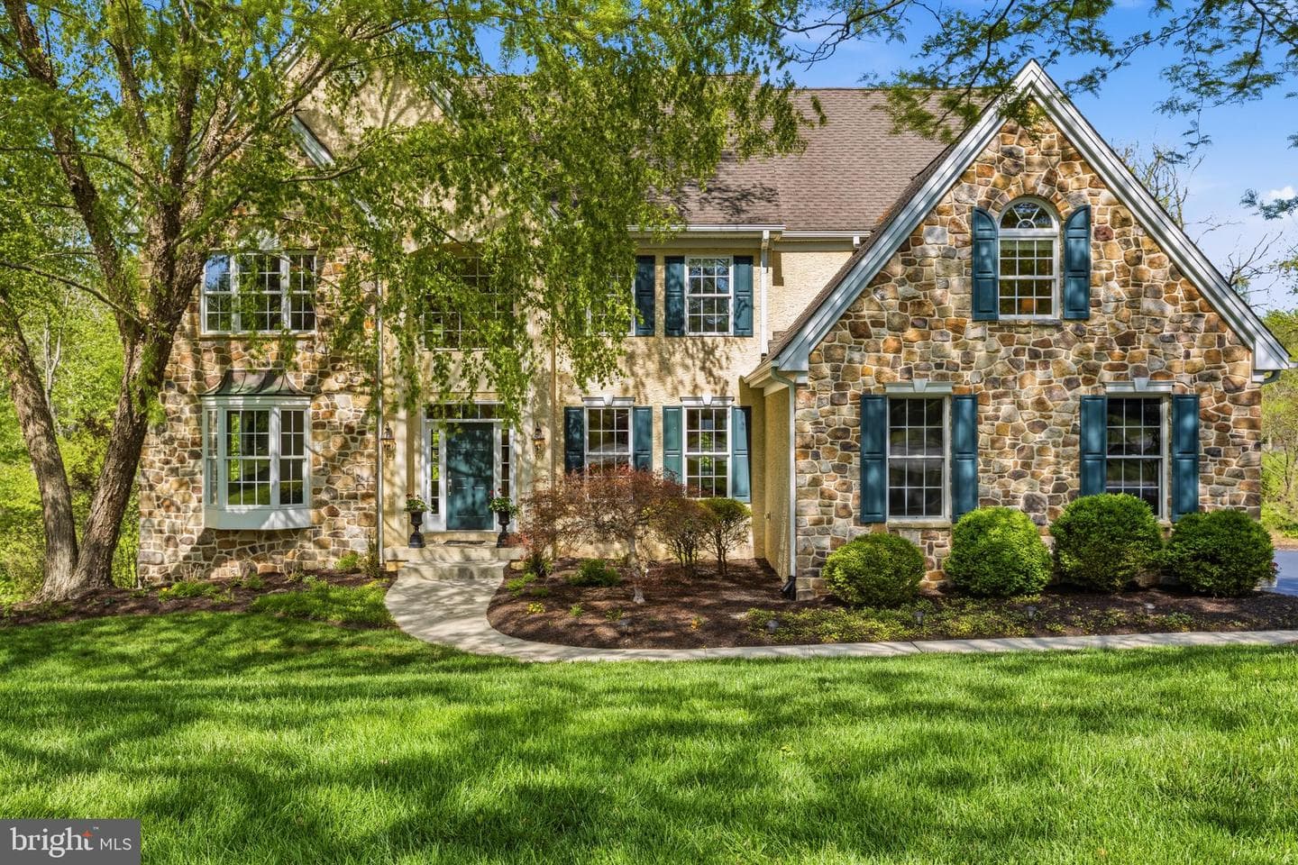 19 W Branch Ln photo 3