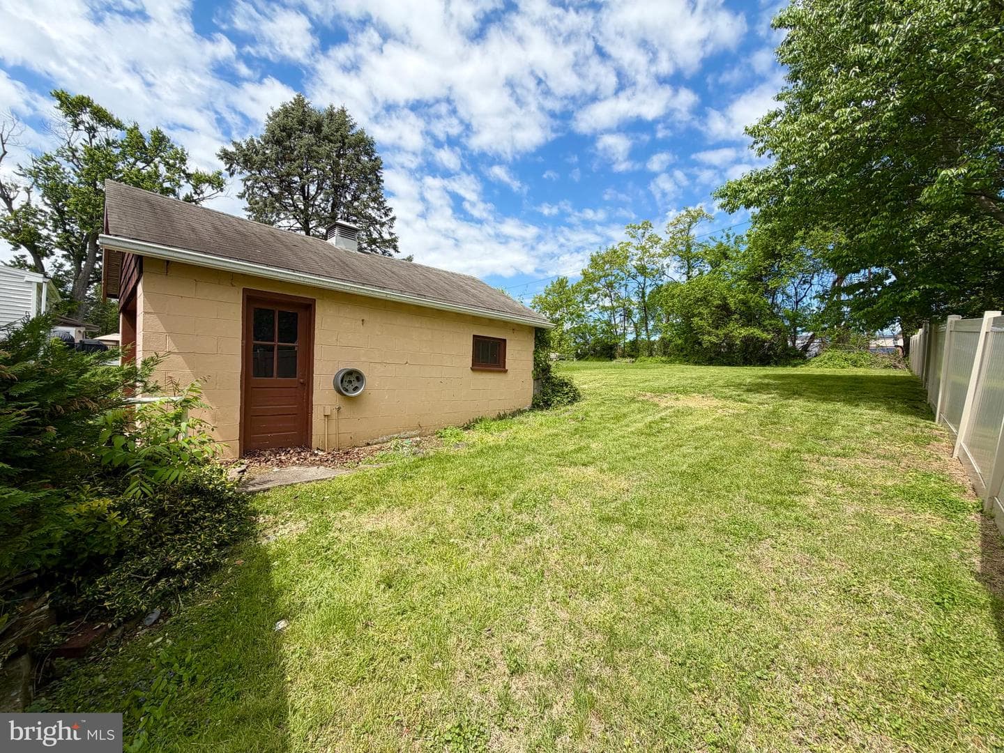 1404 Elmwood Avenue photo 108