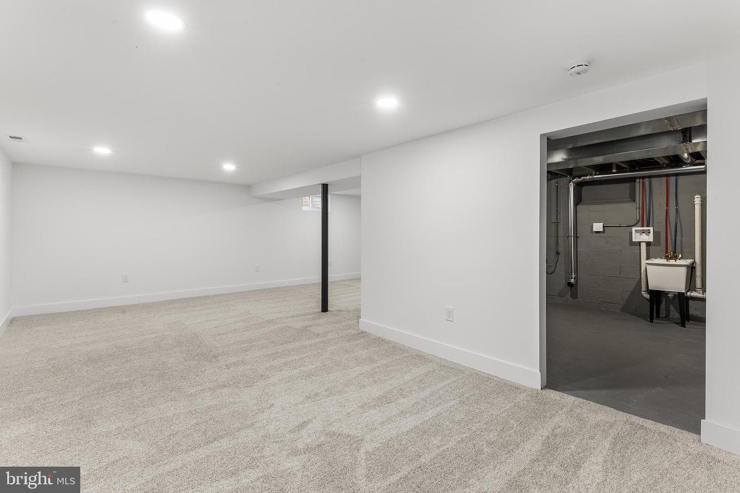 608 Hutchinson Terrace photo 33