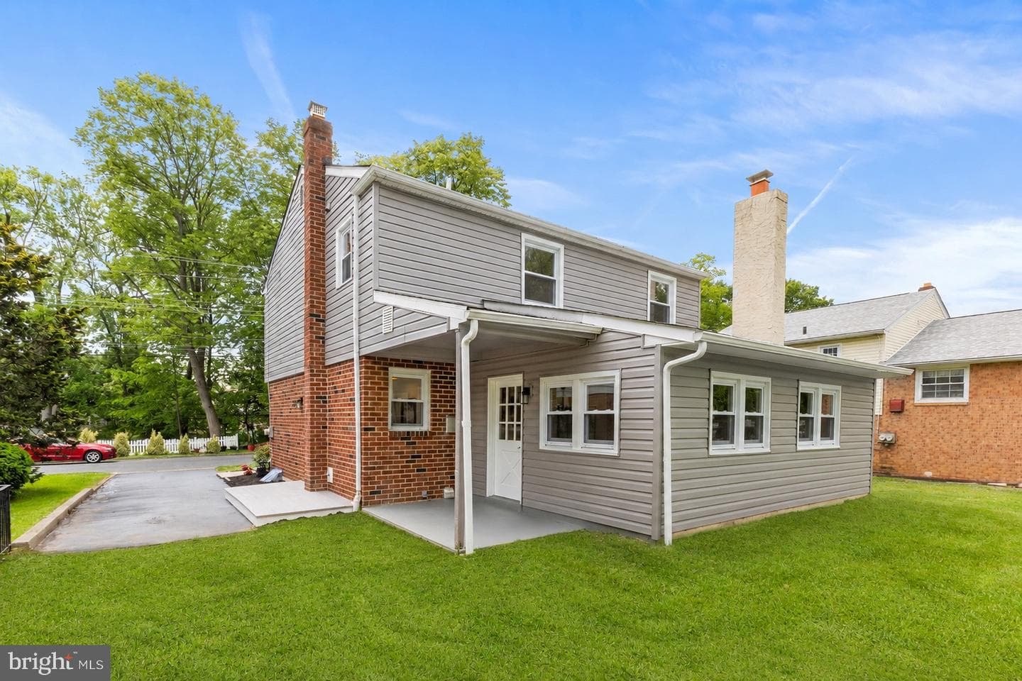 608 Hutchinson Terrace photo 35