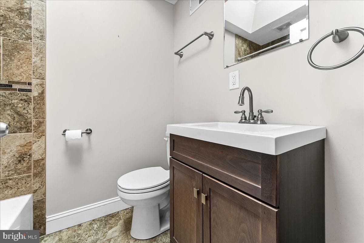 1160 Brookwood Lane photo 13