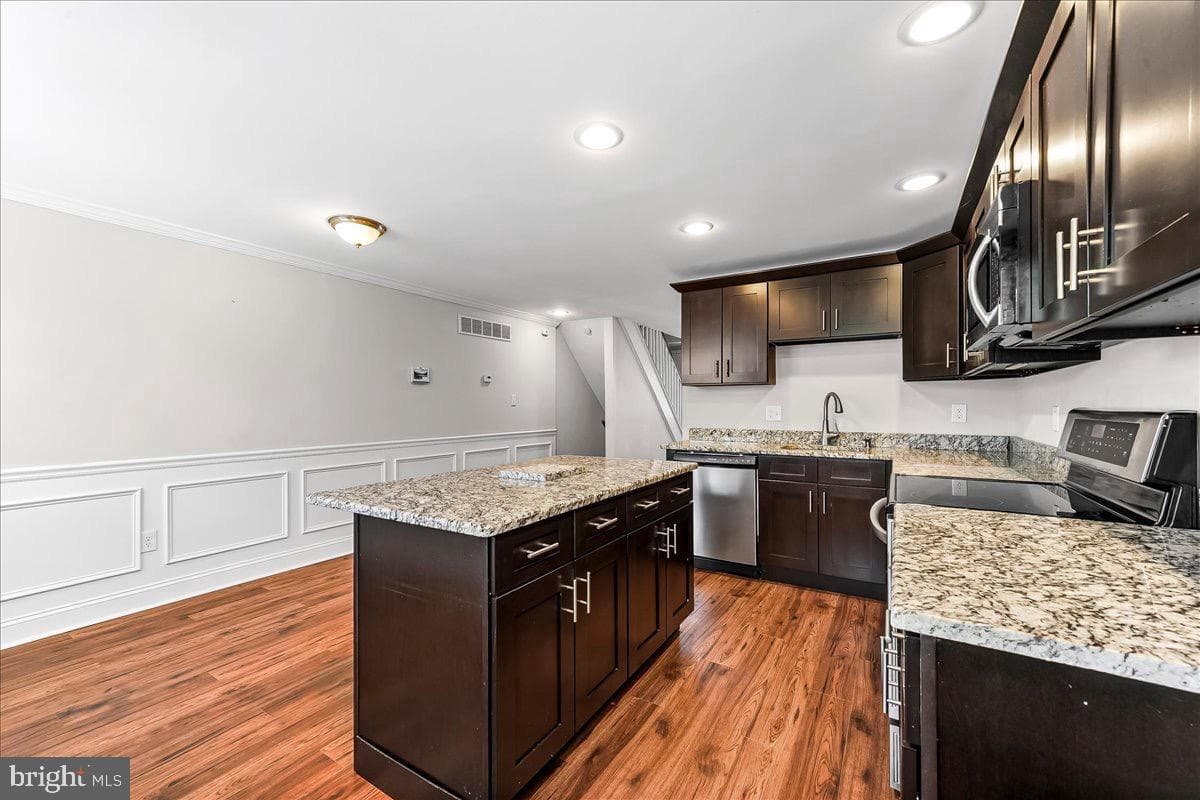 1160 Brookwood Lane photo 7