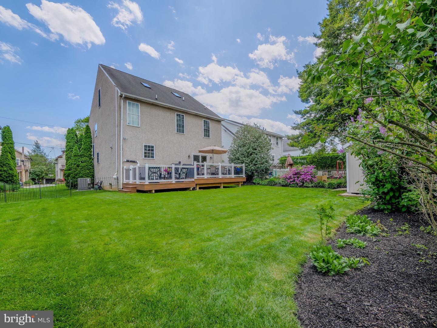 226 E Benedict Avenue photo 48