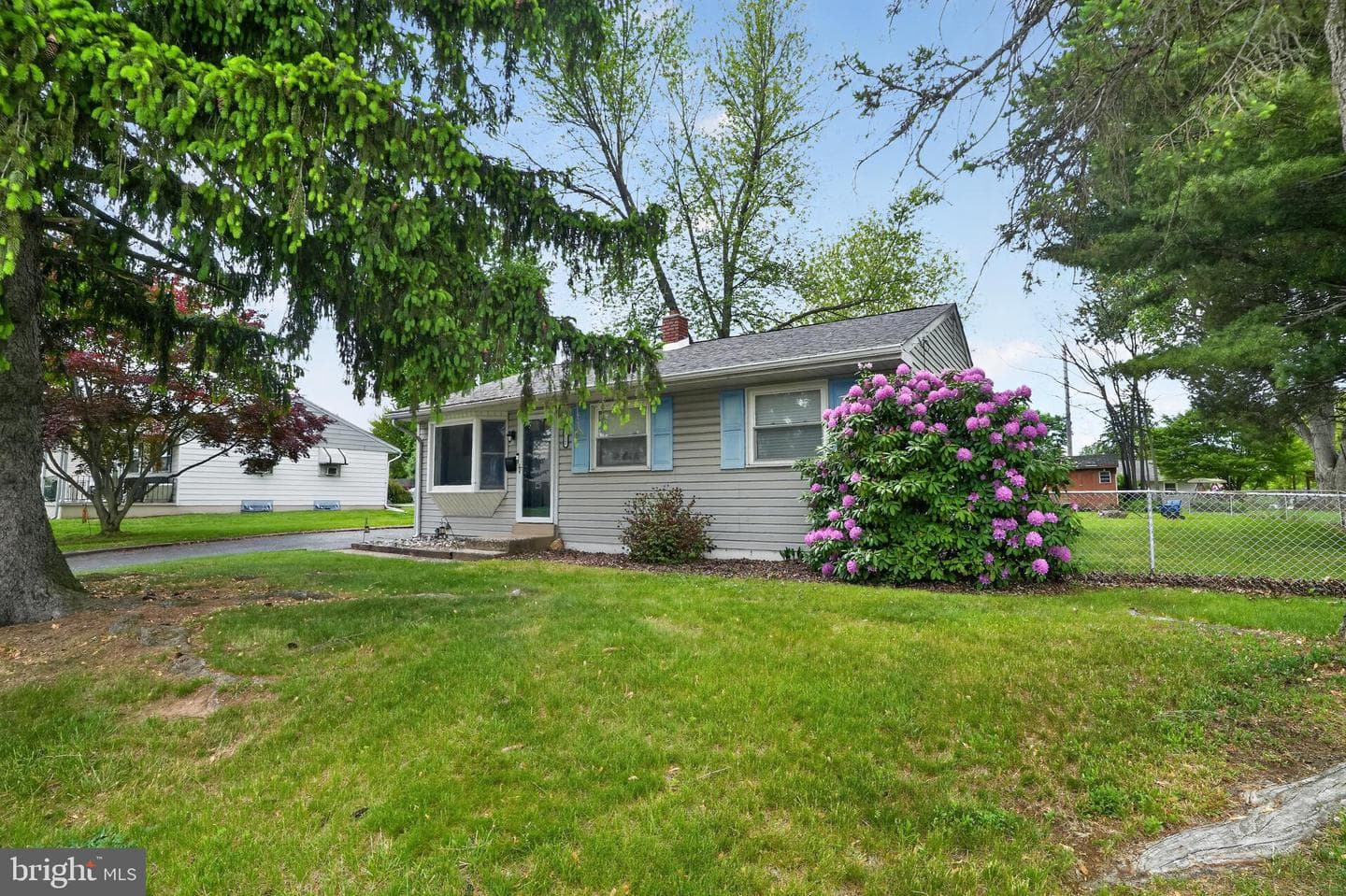 2112 Bridgewater Road photo 33