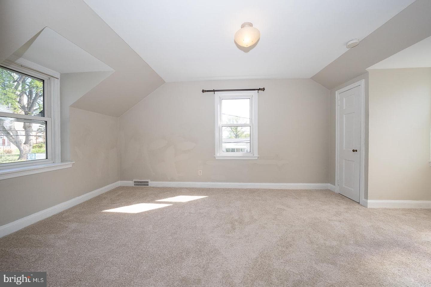 1249 Cornell Avenue photo 25