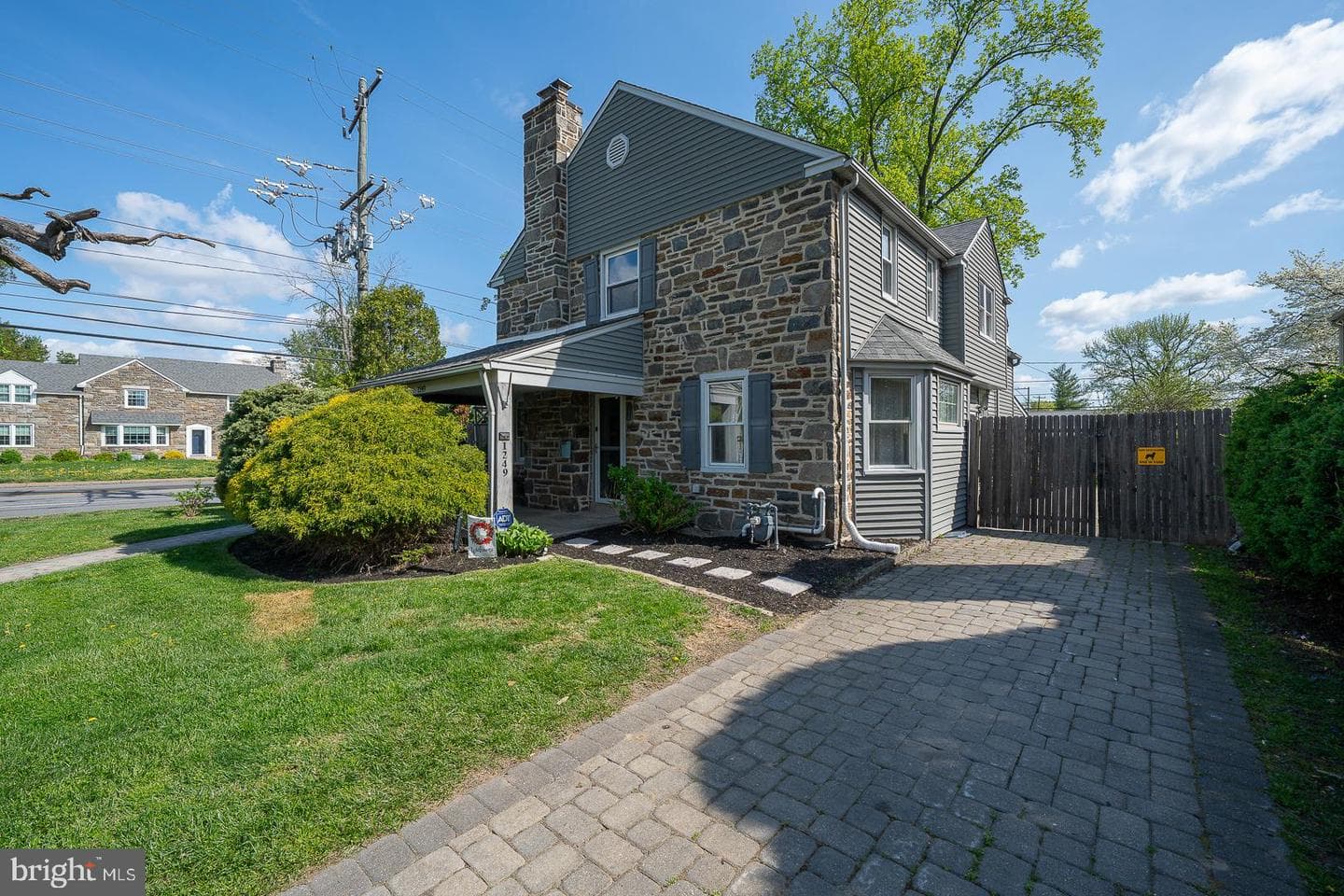 1249 Cornell Avenue photo 3