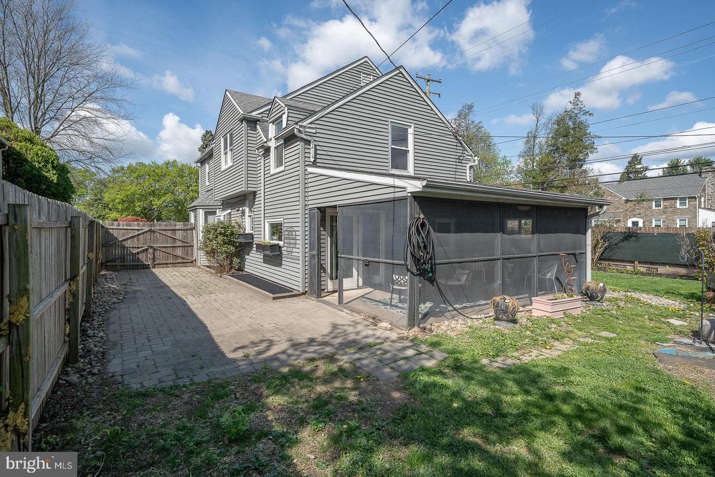 1249 Cornell Avenue photo 5