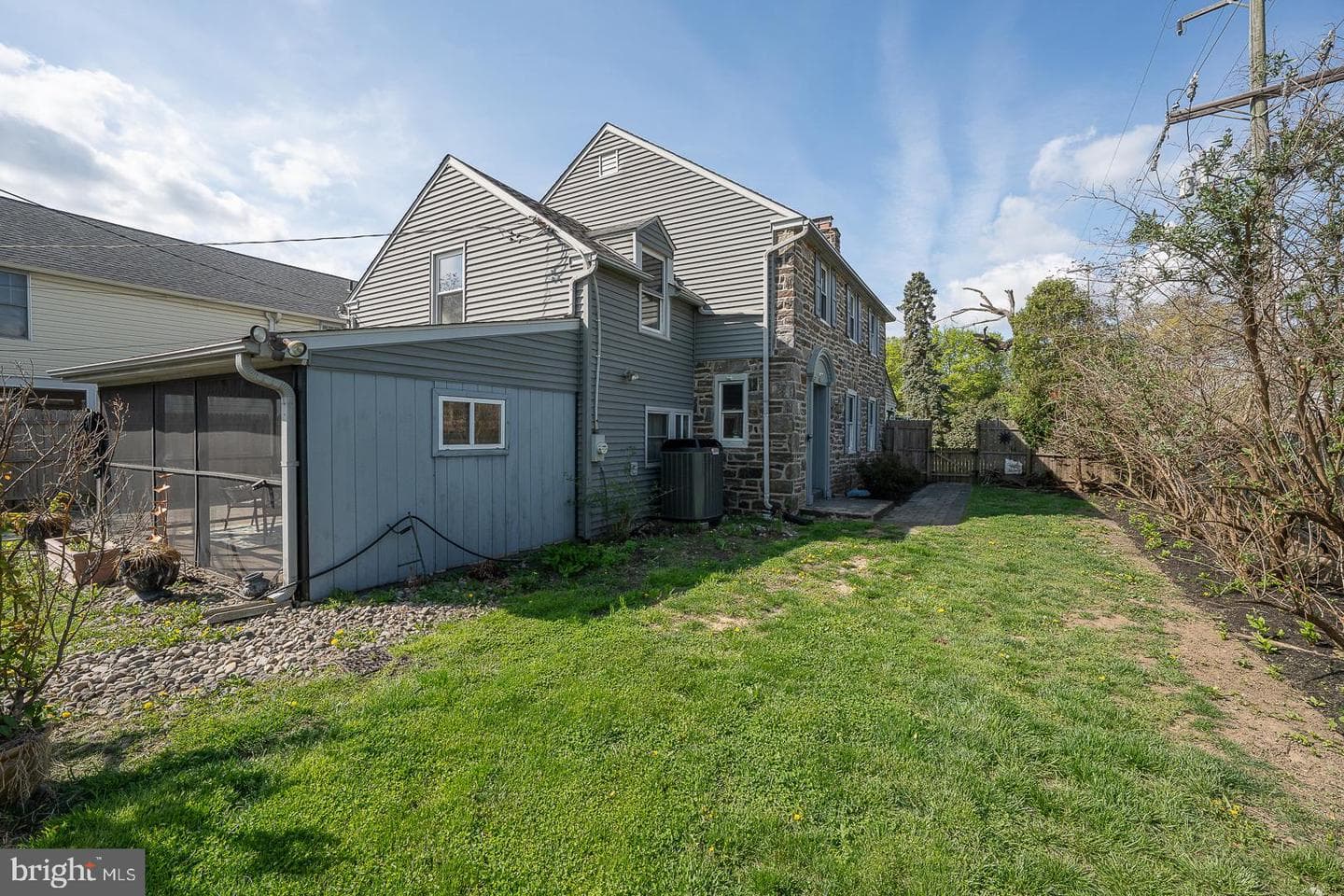 1249 Cornell Avenue photo 6